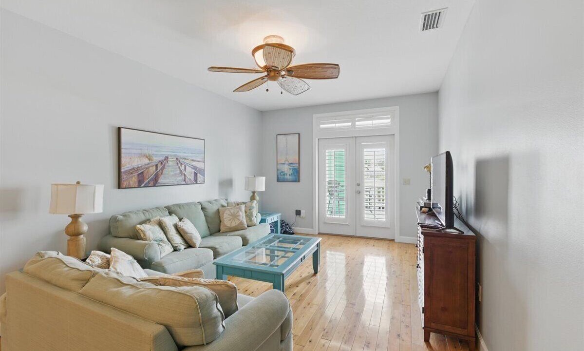 Photo of Livingroom in Steinhatchee