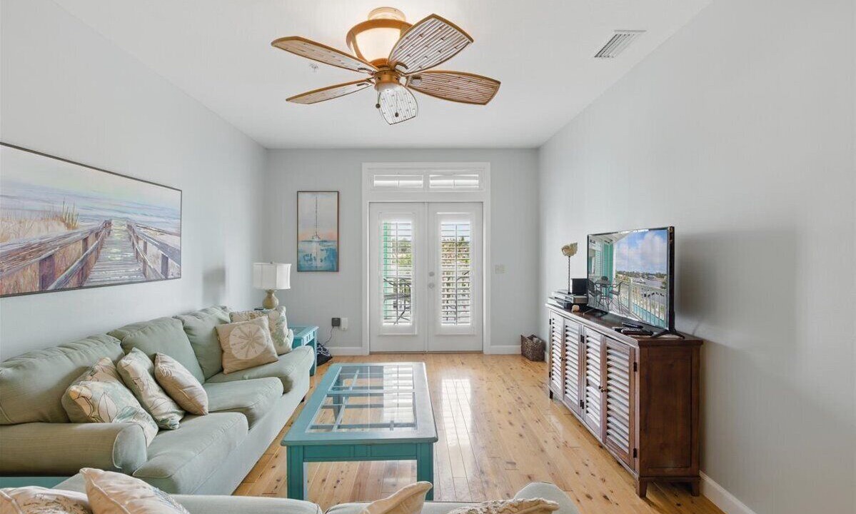 Photo of Livingroom in Steinhatchee