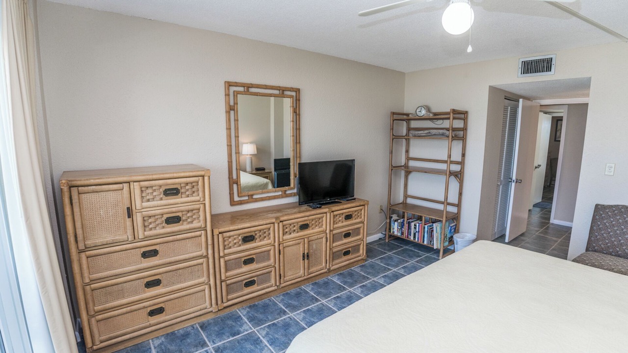 Photo of Bedroom in Gulf Lagoon Beach