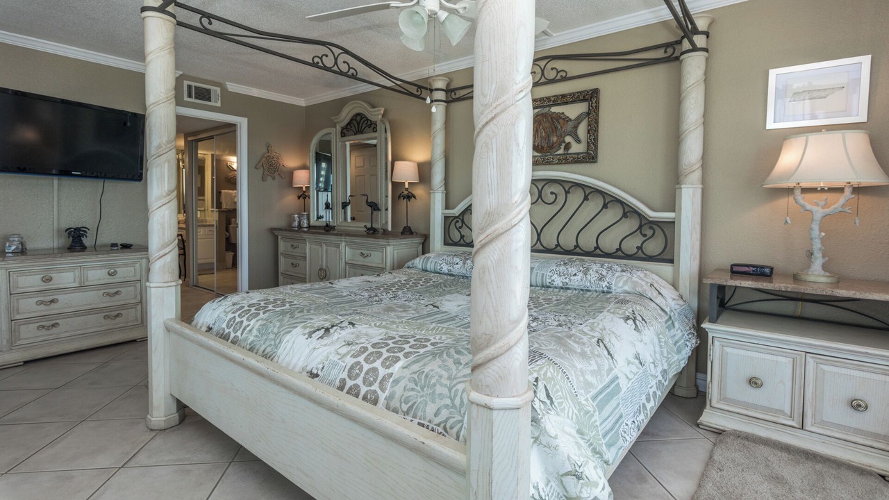 Photo of Bedroom in Gulf Lagoon Beach