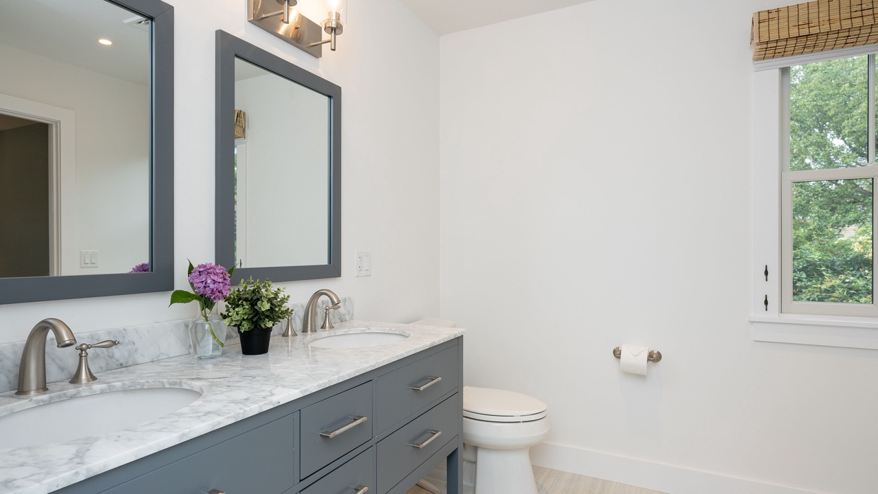 Photo of Bathroom in Siasconset