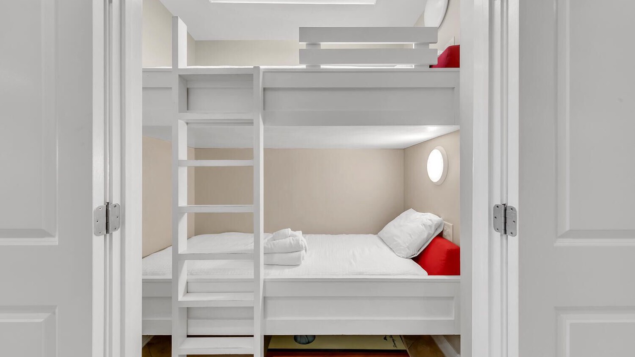 Photo of Bedroom in Santa Rosa Beach