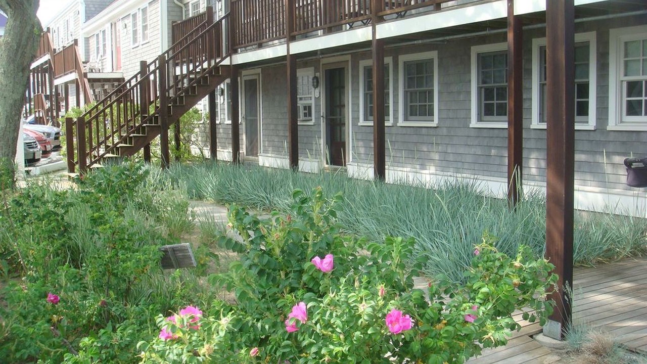 Photo of Outdoor in Commercial Street