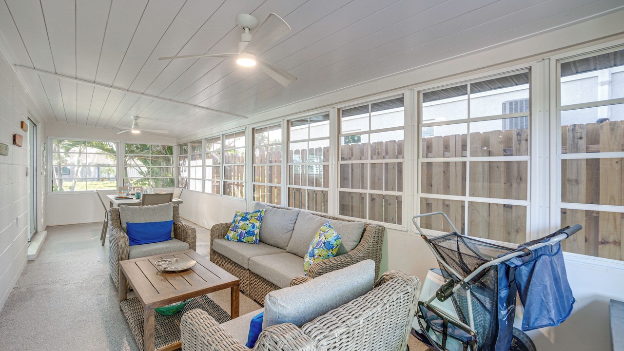 Photo of Livingroom in Englewood