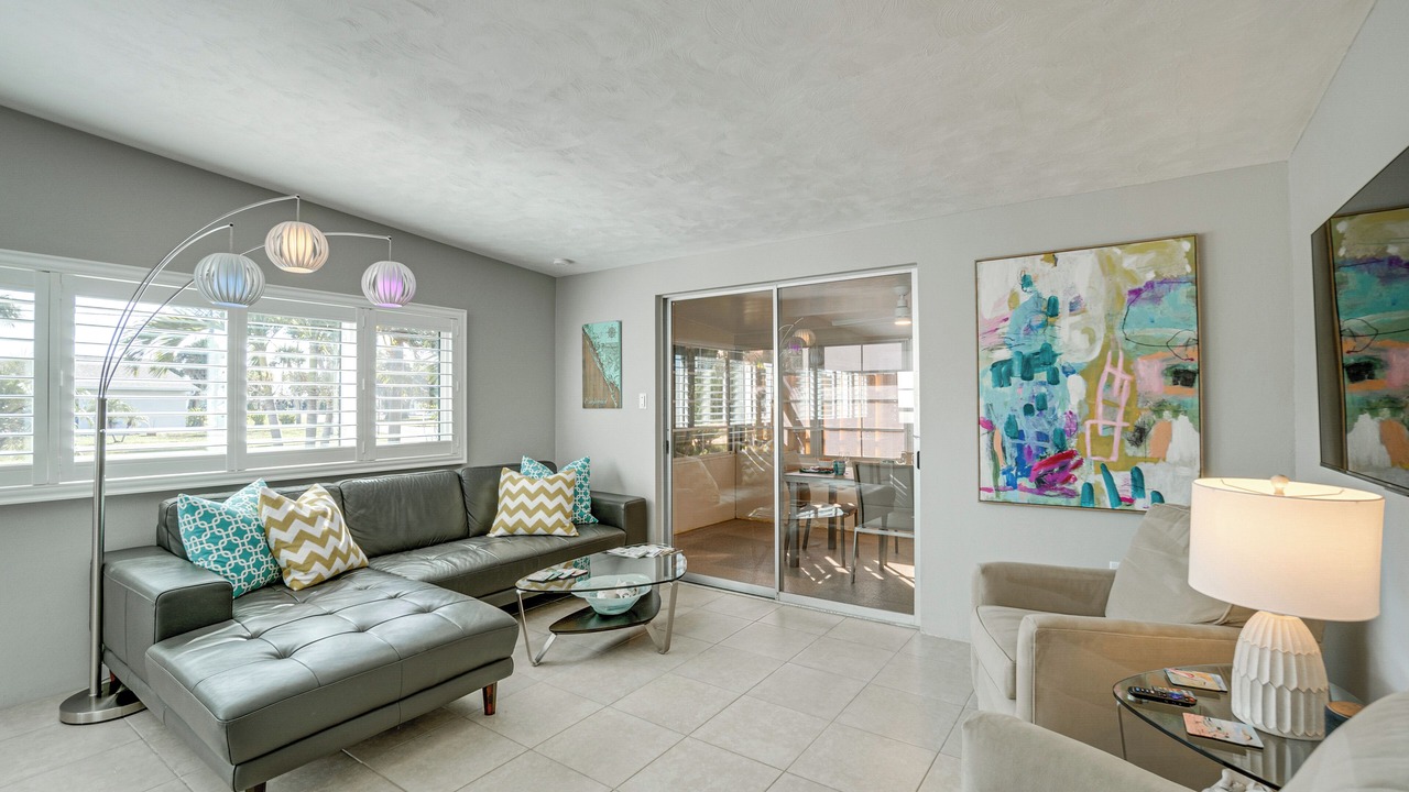 Photo of Livingroom in Englewood