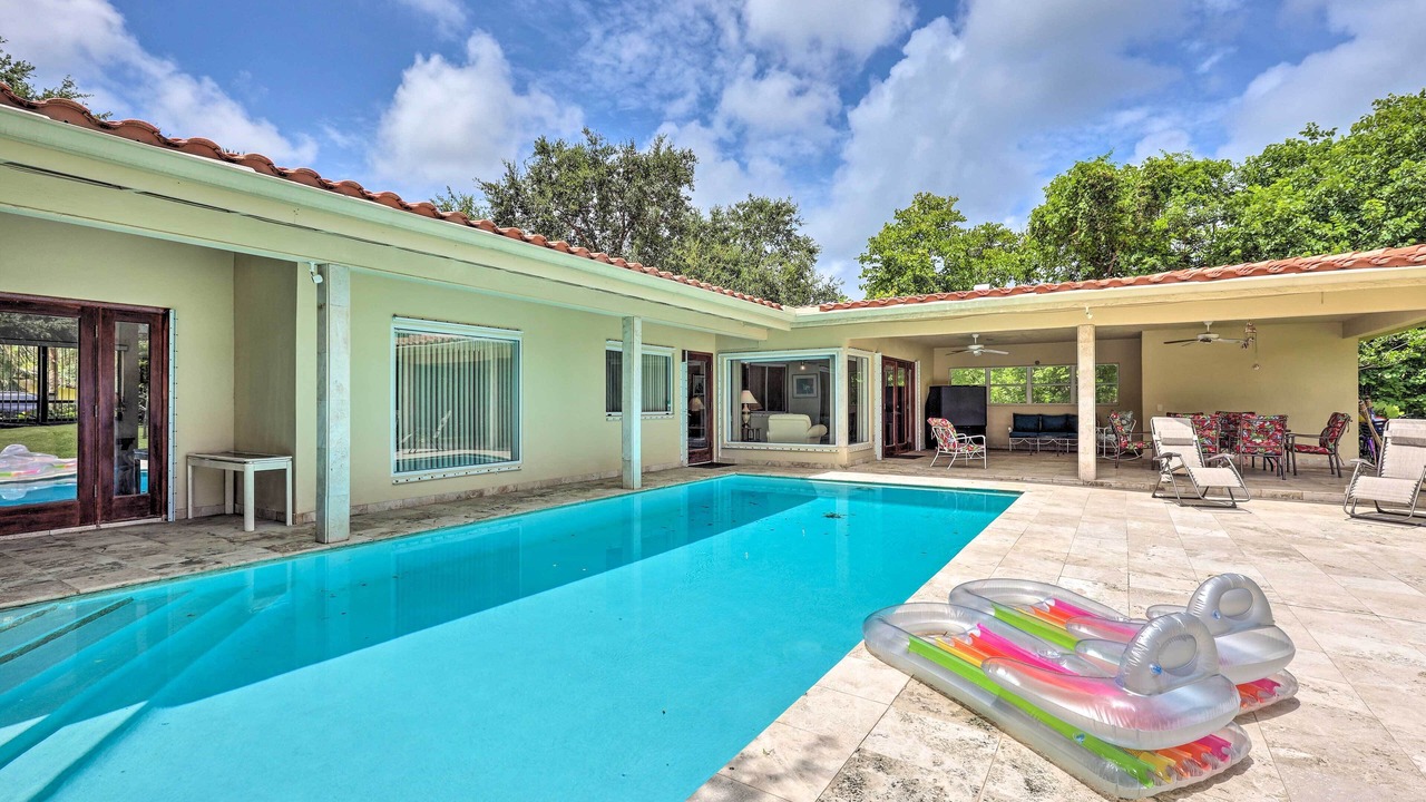 Photo of Outdoor in Pinecrest