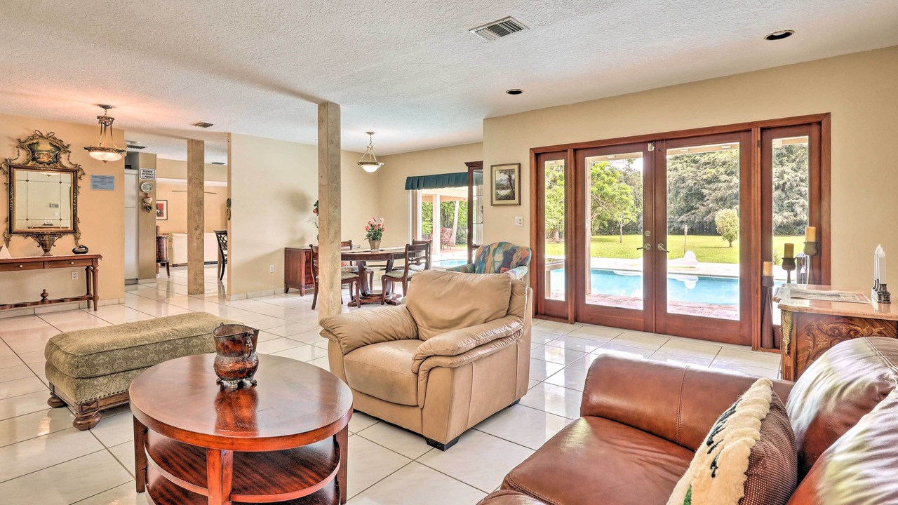Photo of Bedroom in Pinecrest