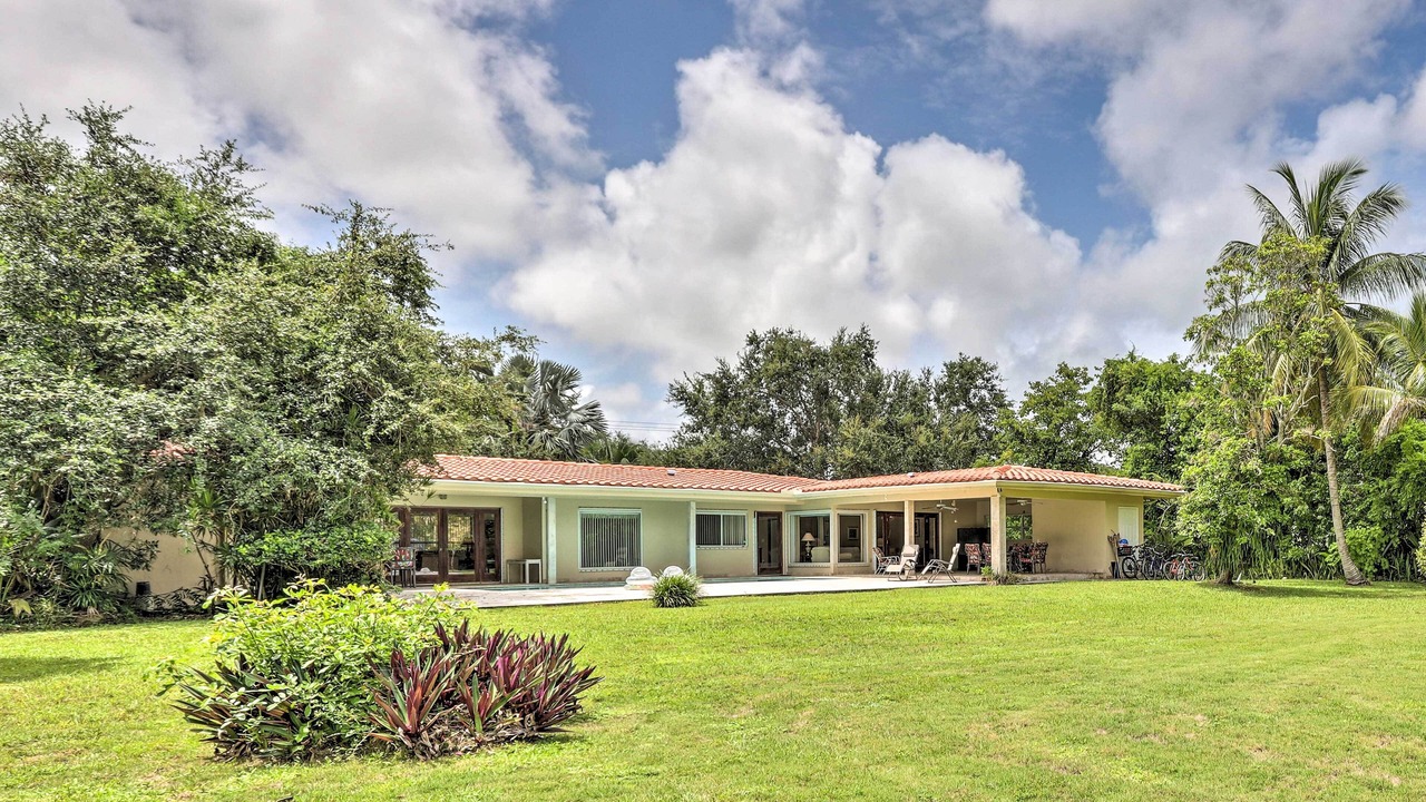 Photo of Outdoor in Pinecrest