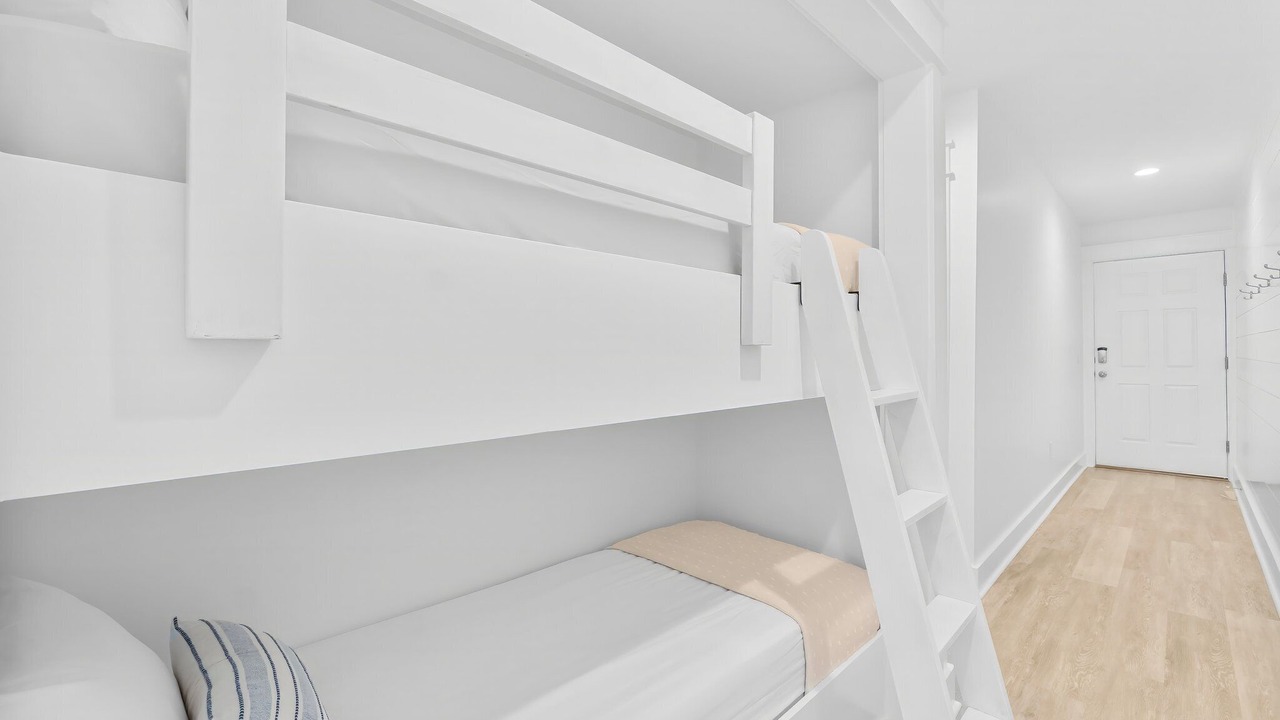 Photo of Bedroom in Seacrest