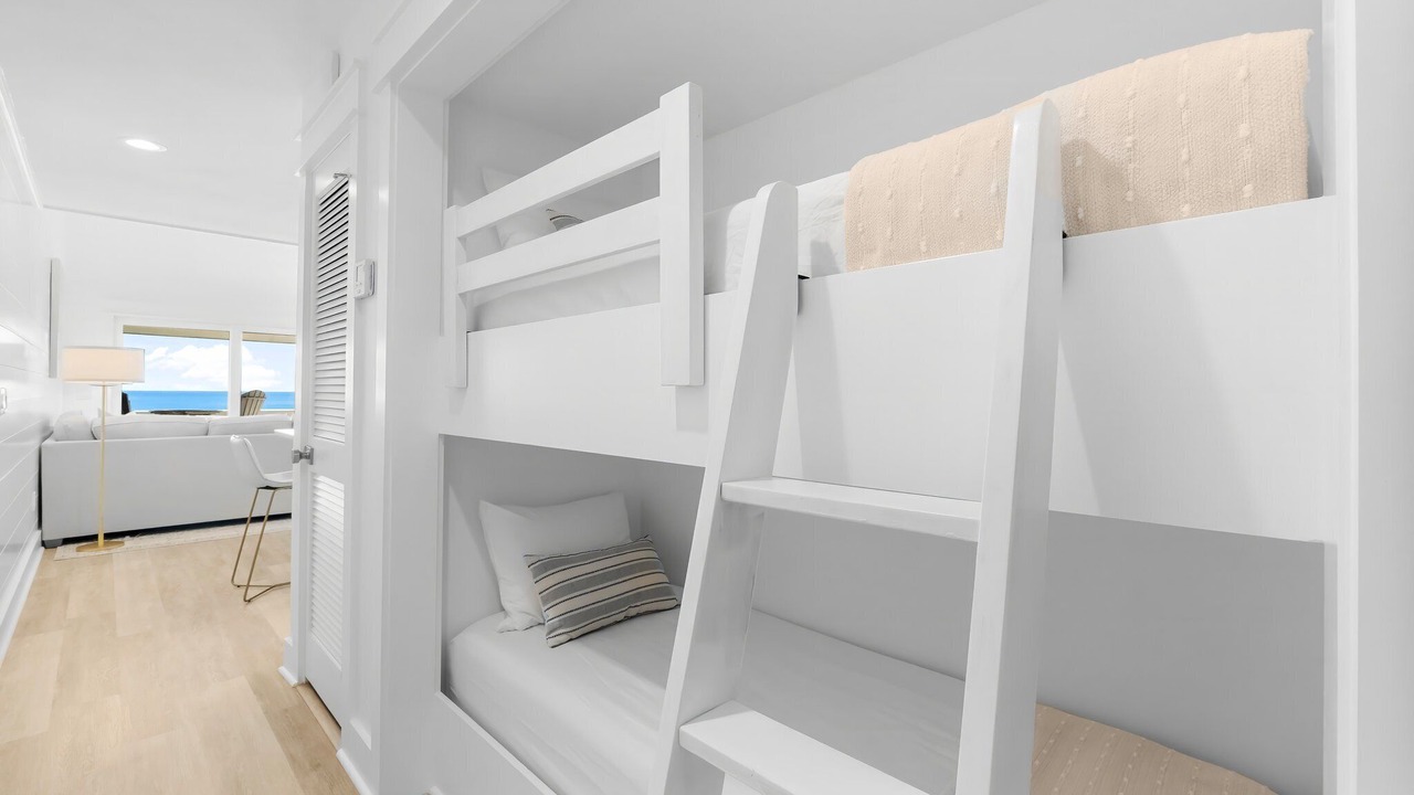 Photo of Bedroom in Seacrest
