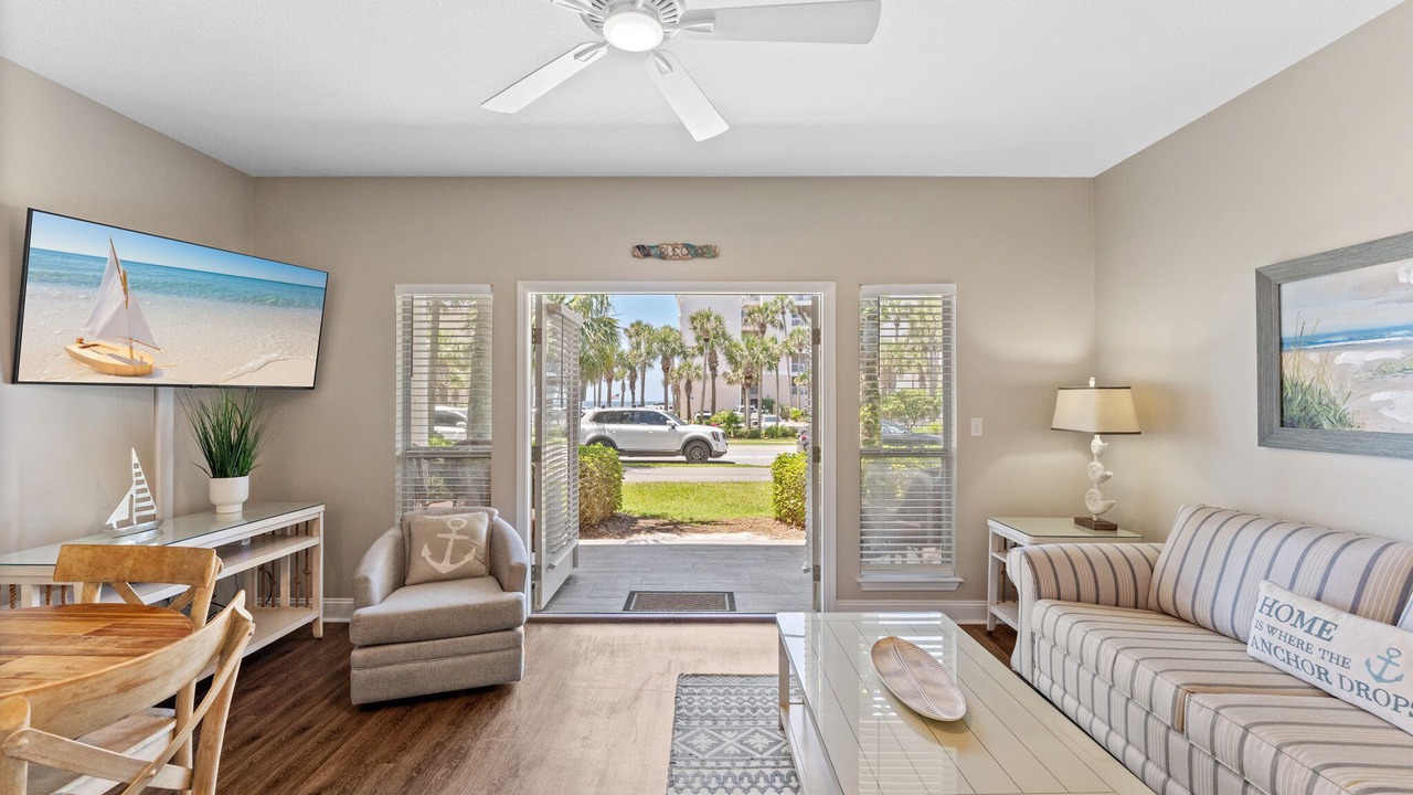 Photo of Bedroom in Crystal Beach