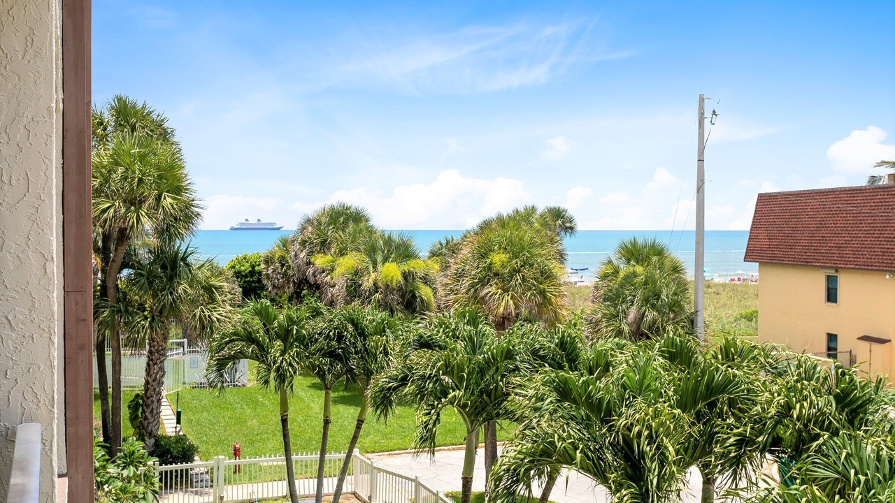Photo of Patio Balcony in Cocoa Beach