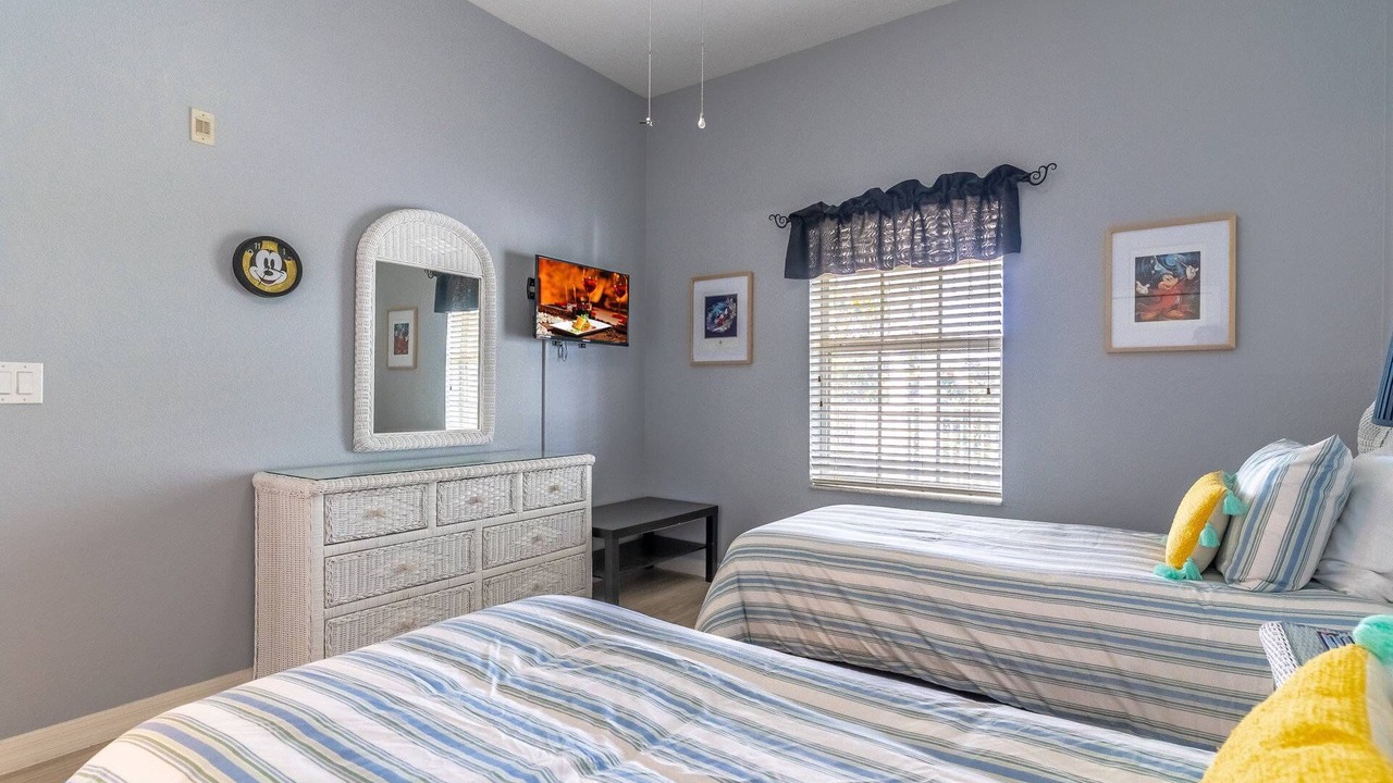 Photo of Bedroom in Bahama Bay