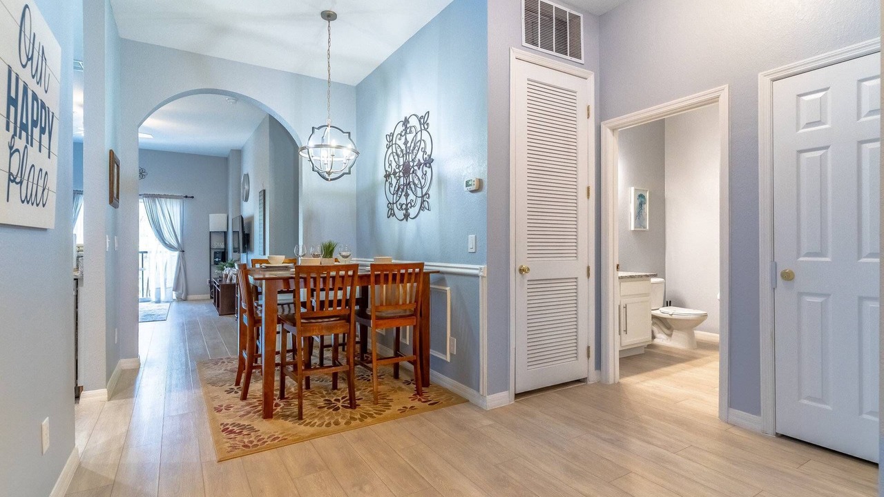 Photo of Bedroom in Bahama Bay