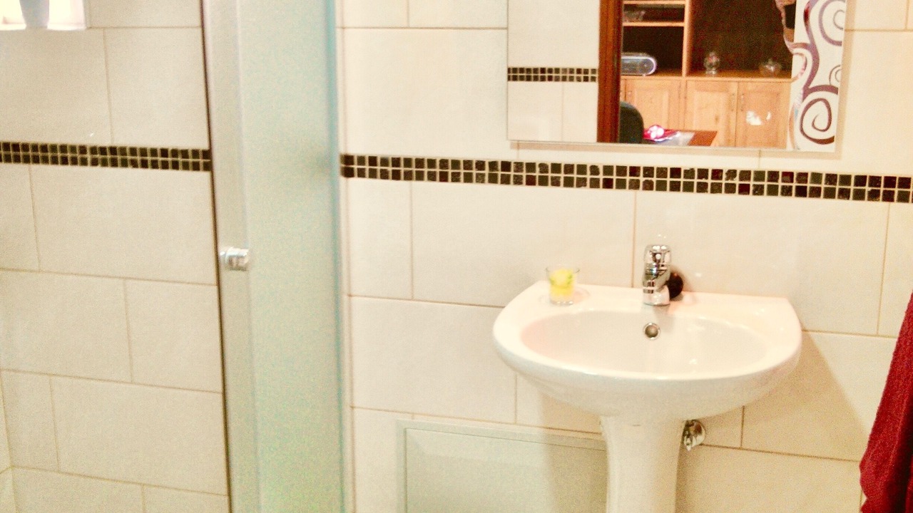 Photo of Bathroom in Calheta
