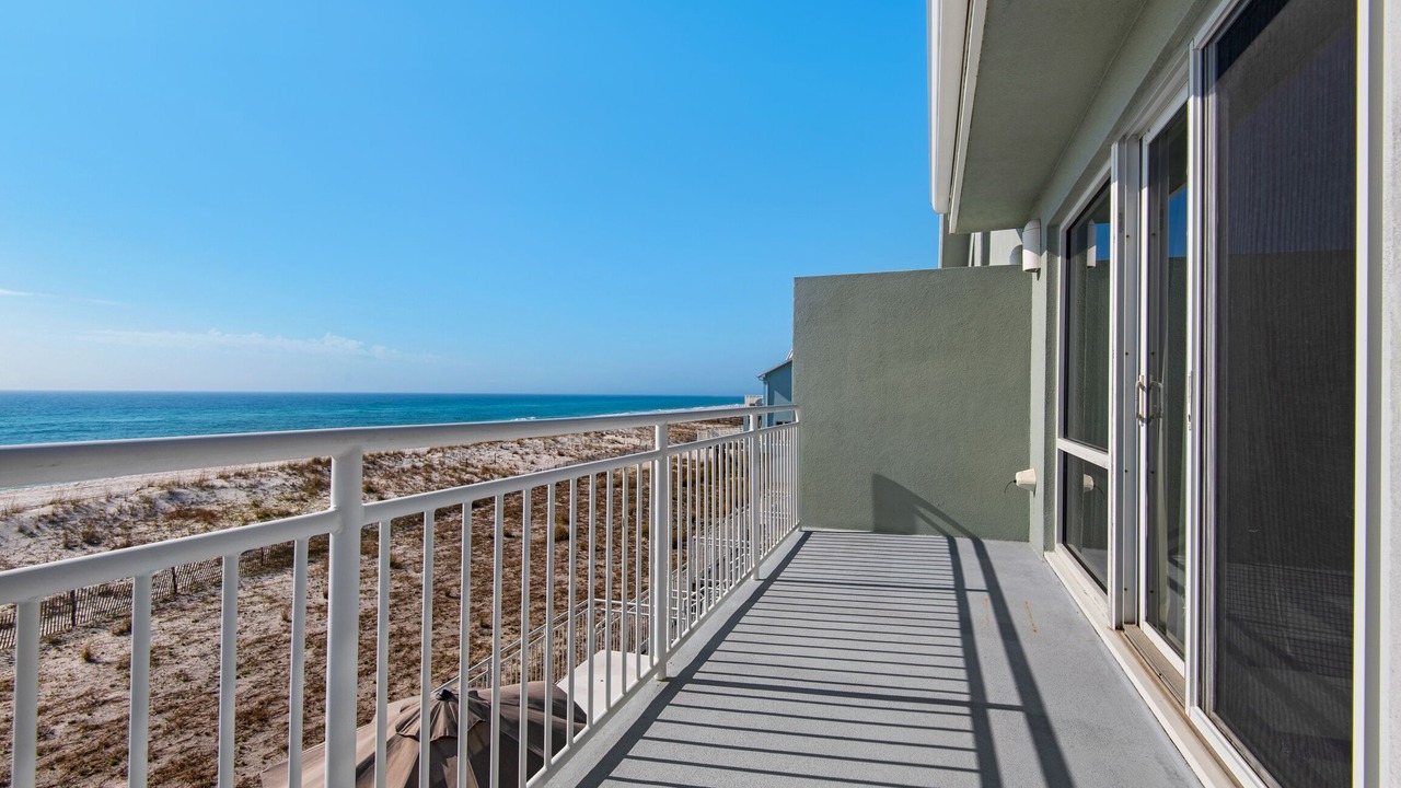 Photo of Patio Balcony in White Sands