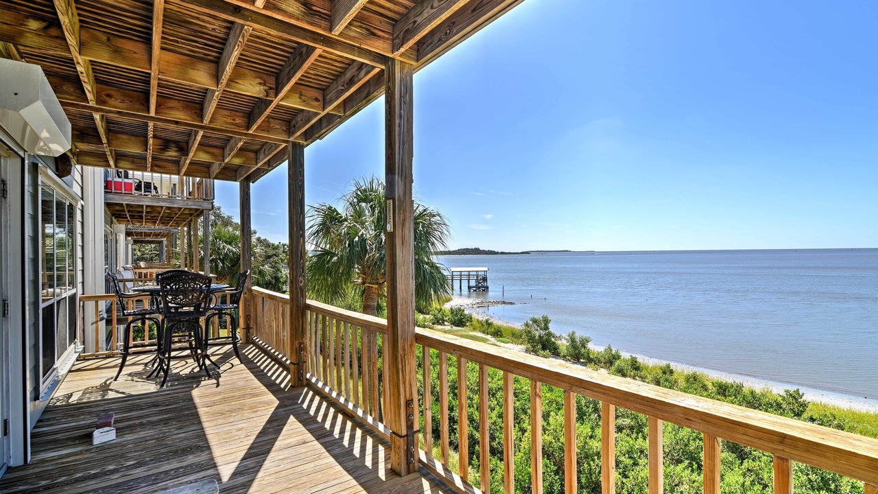 Photo of Patio Balcony in Cedar Key