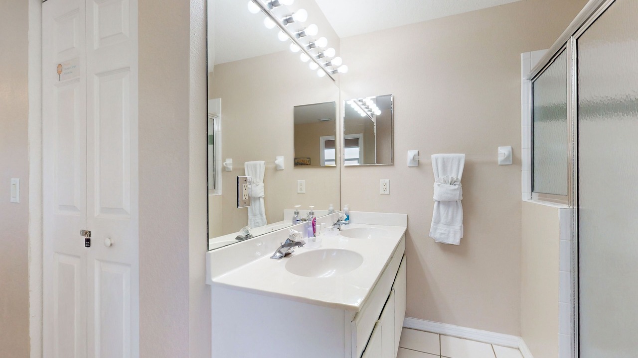 Photo of Bathroom in Biggar