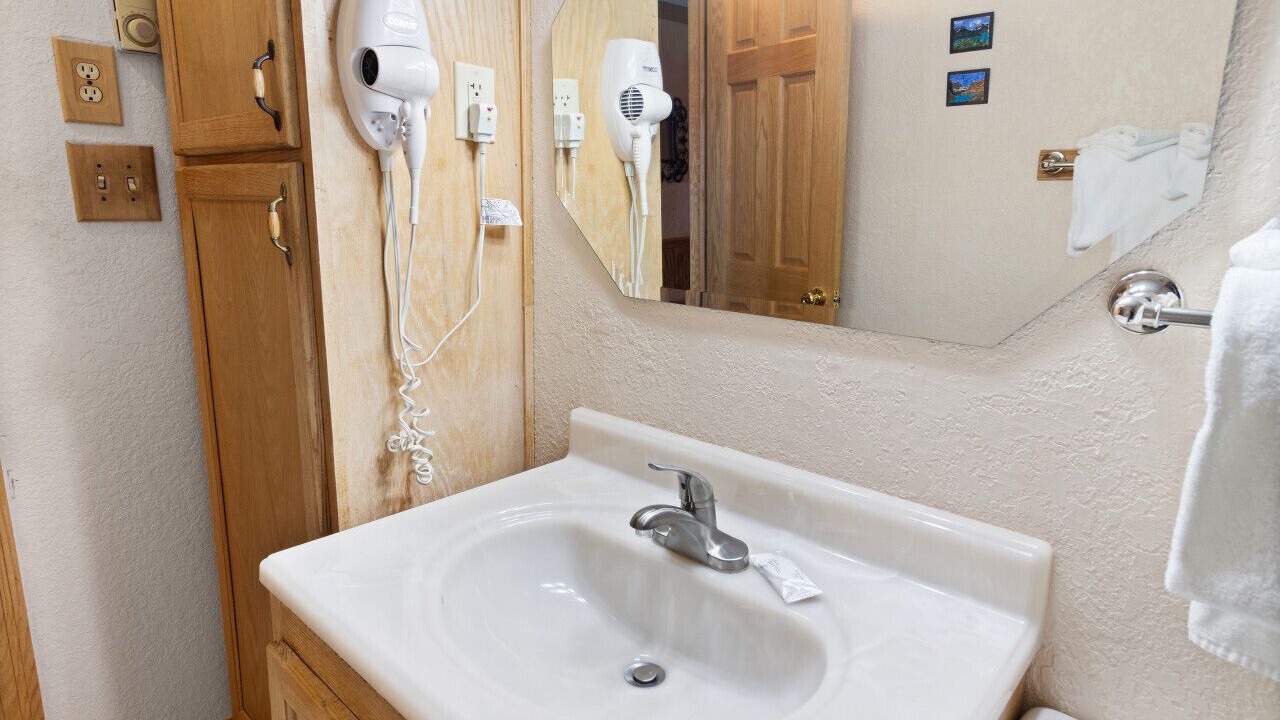 Photo of Bathroom in Snowshoe