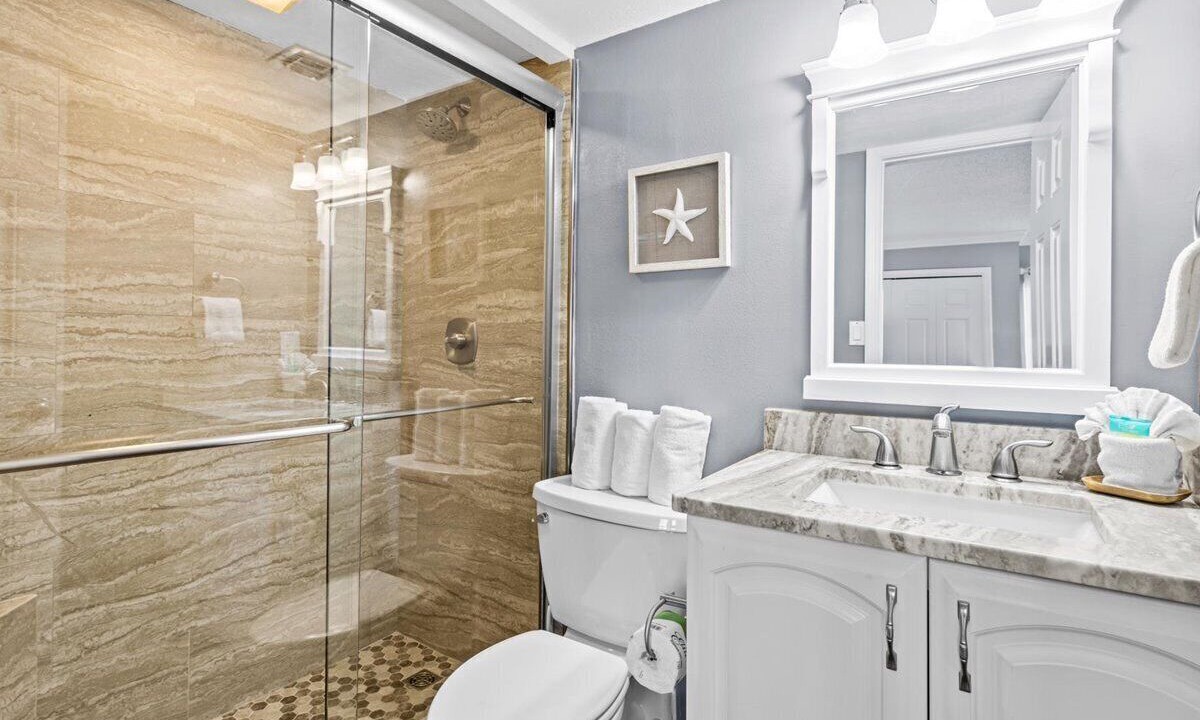 Photo of Bathroom in Holiday Isle