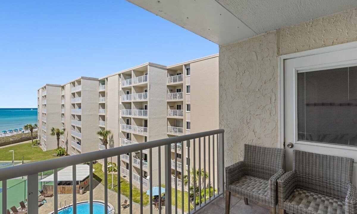 Photo of Patio Balcony in Holiday Isle