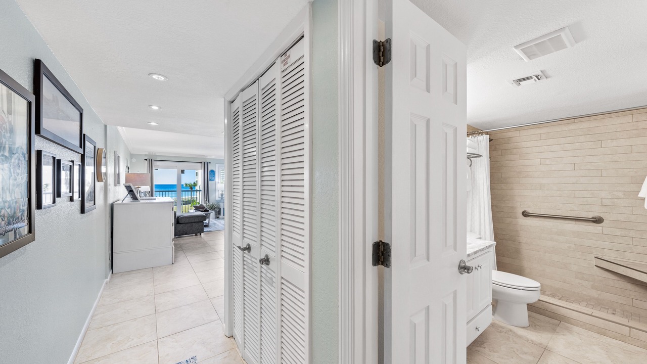 Photo of Bathroom in Holiday Isle