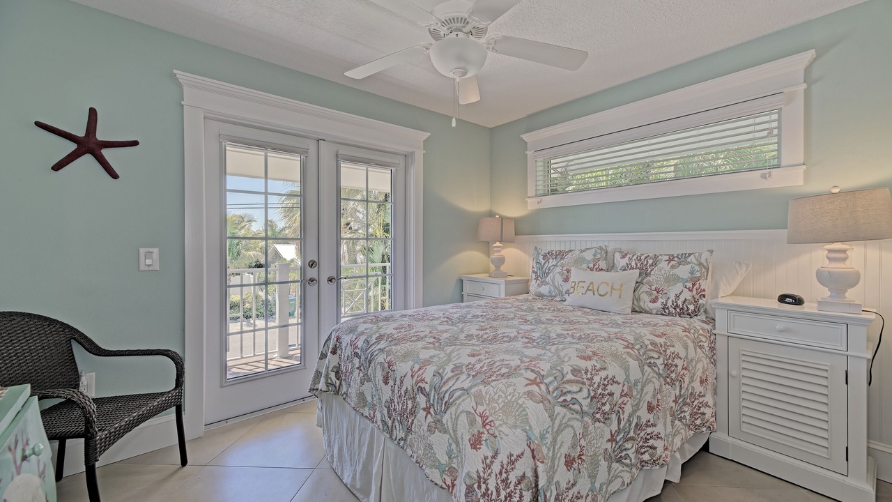 Photo of Bedroom in Holmes Beach