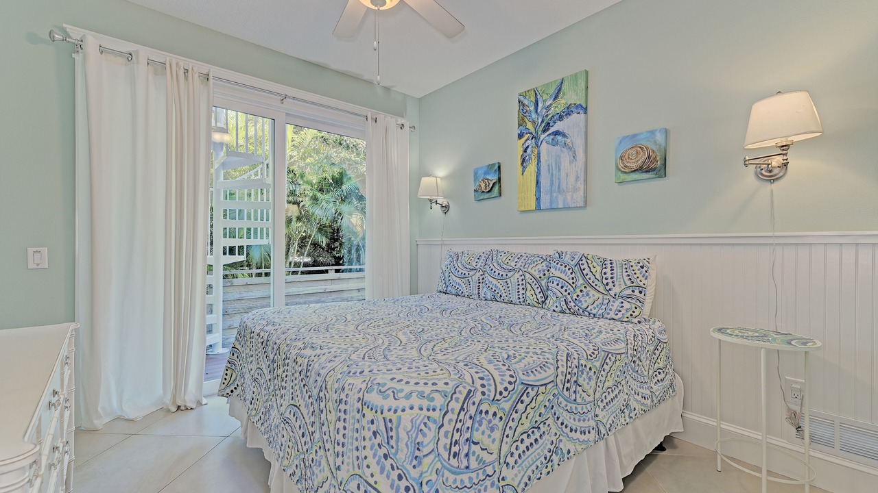 Photo of Bedroom in Holmes Beach
