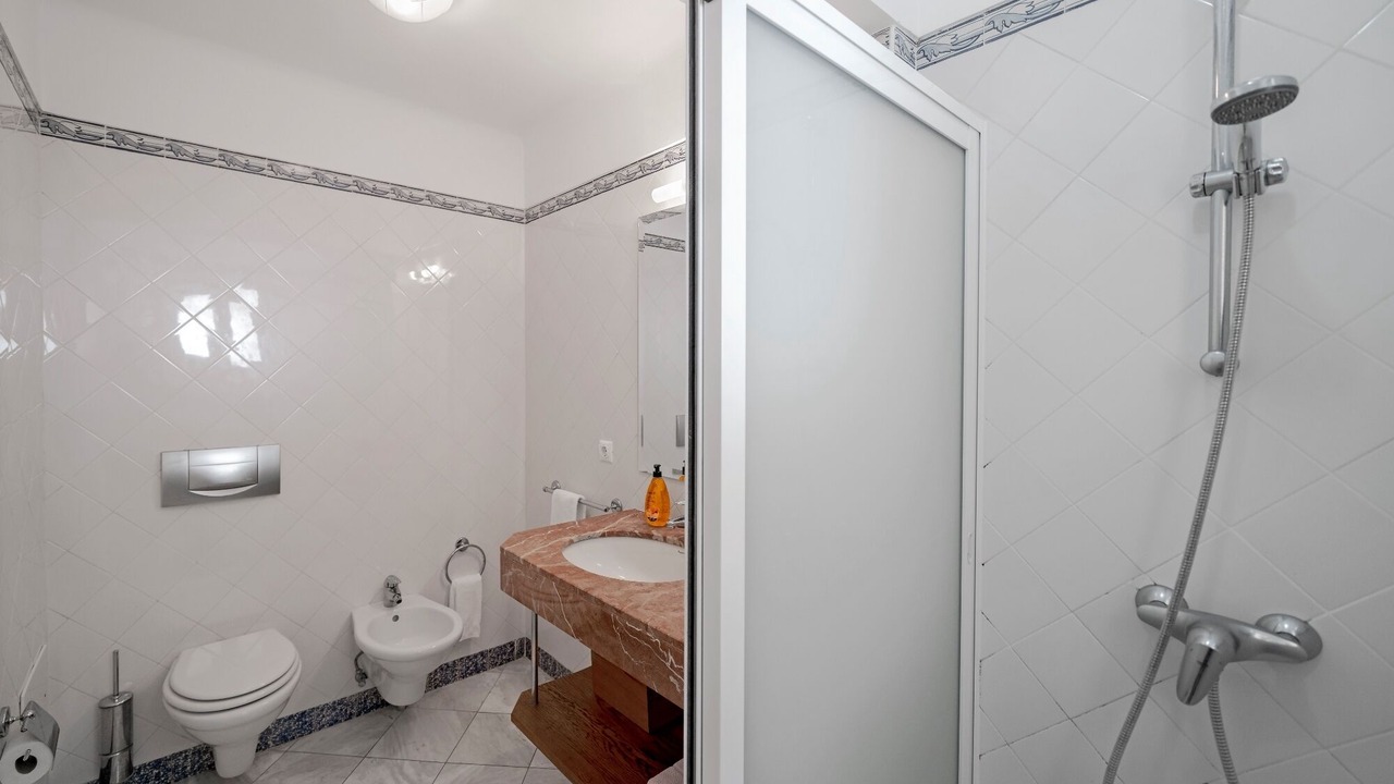 Photo of Bedroom in Canico