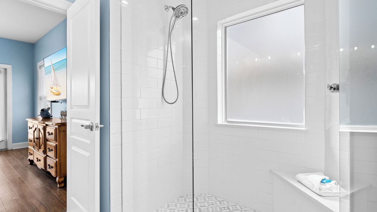 Photo of Bathroom in Crystal Shores