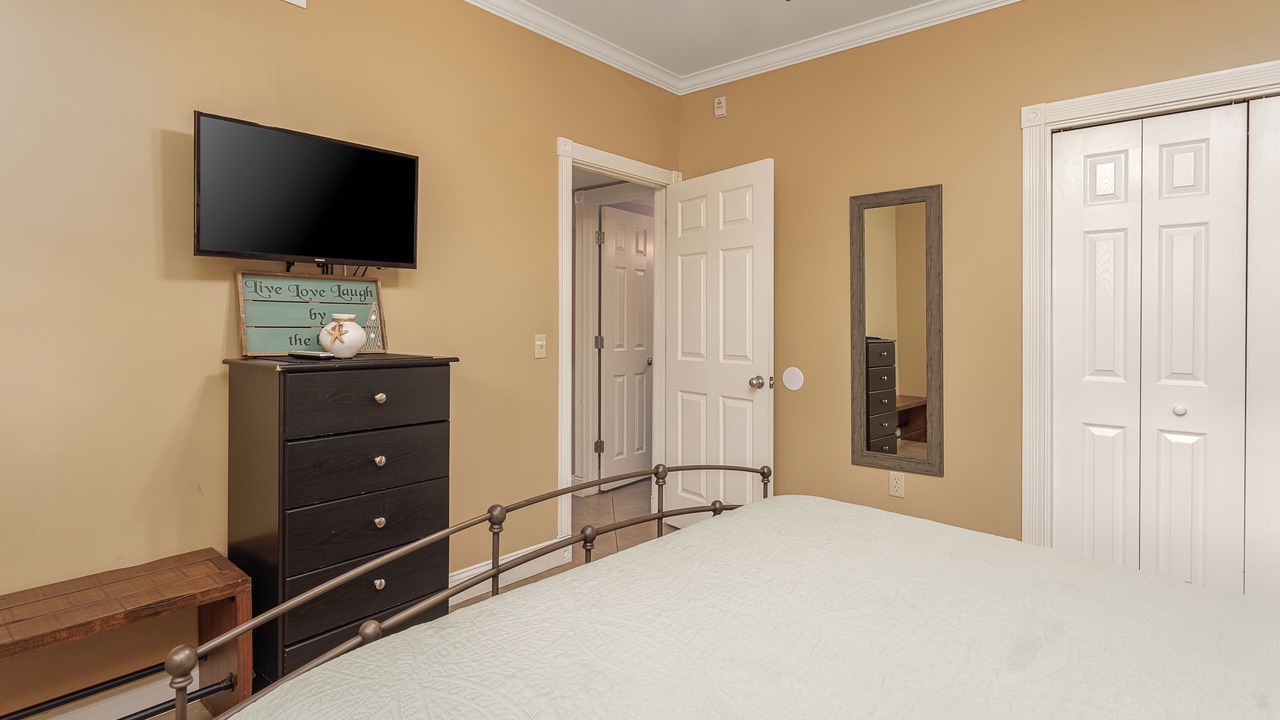 Photo of Bedroom in Pensacola Beach