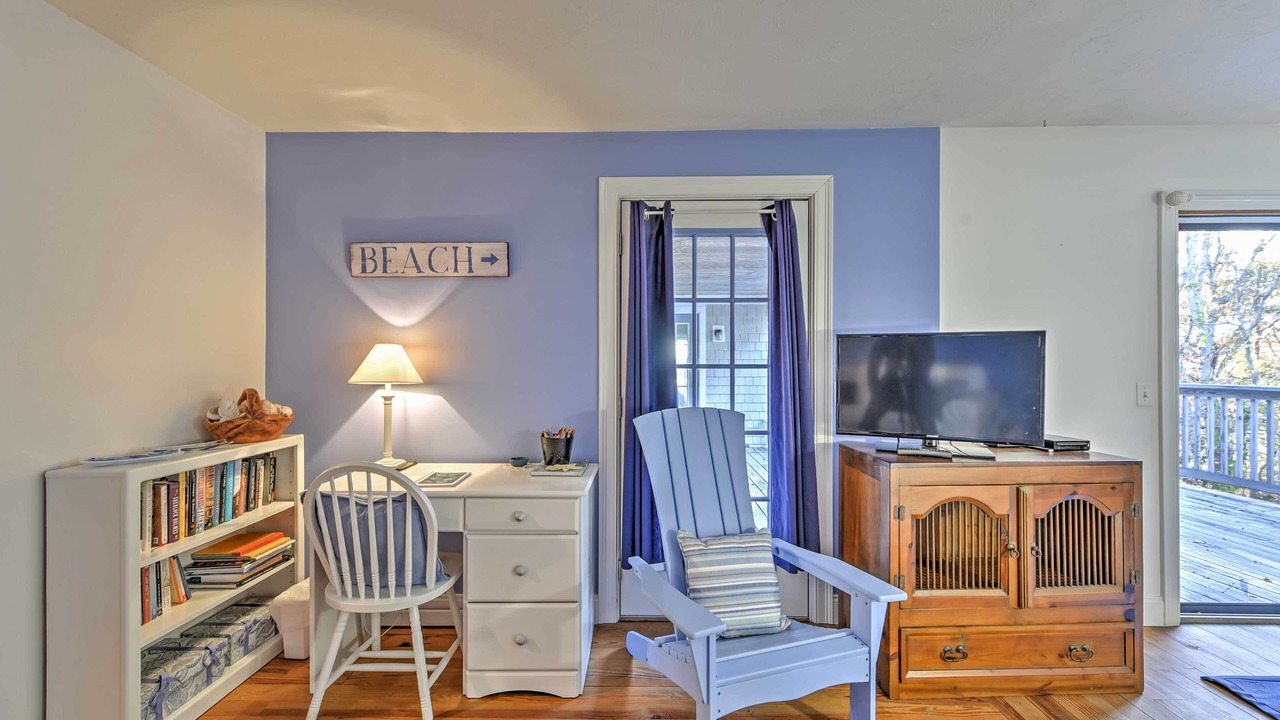 Photo of Livingroom in Buzzards Bay