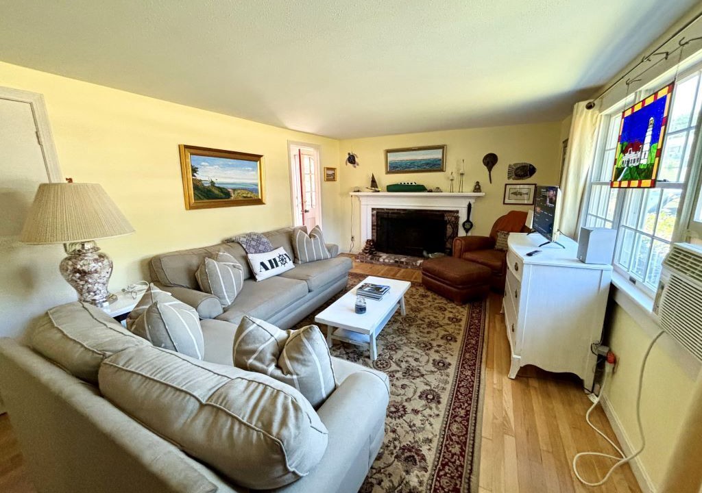 Photo of Livingroom in Chatham