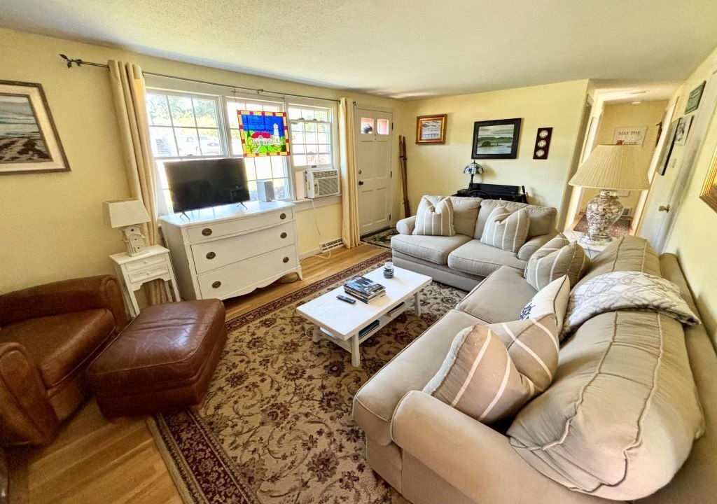 Photo of Livingroom in Chatham
