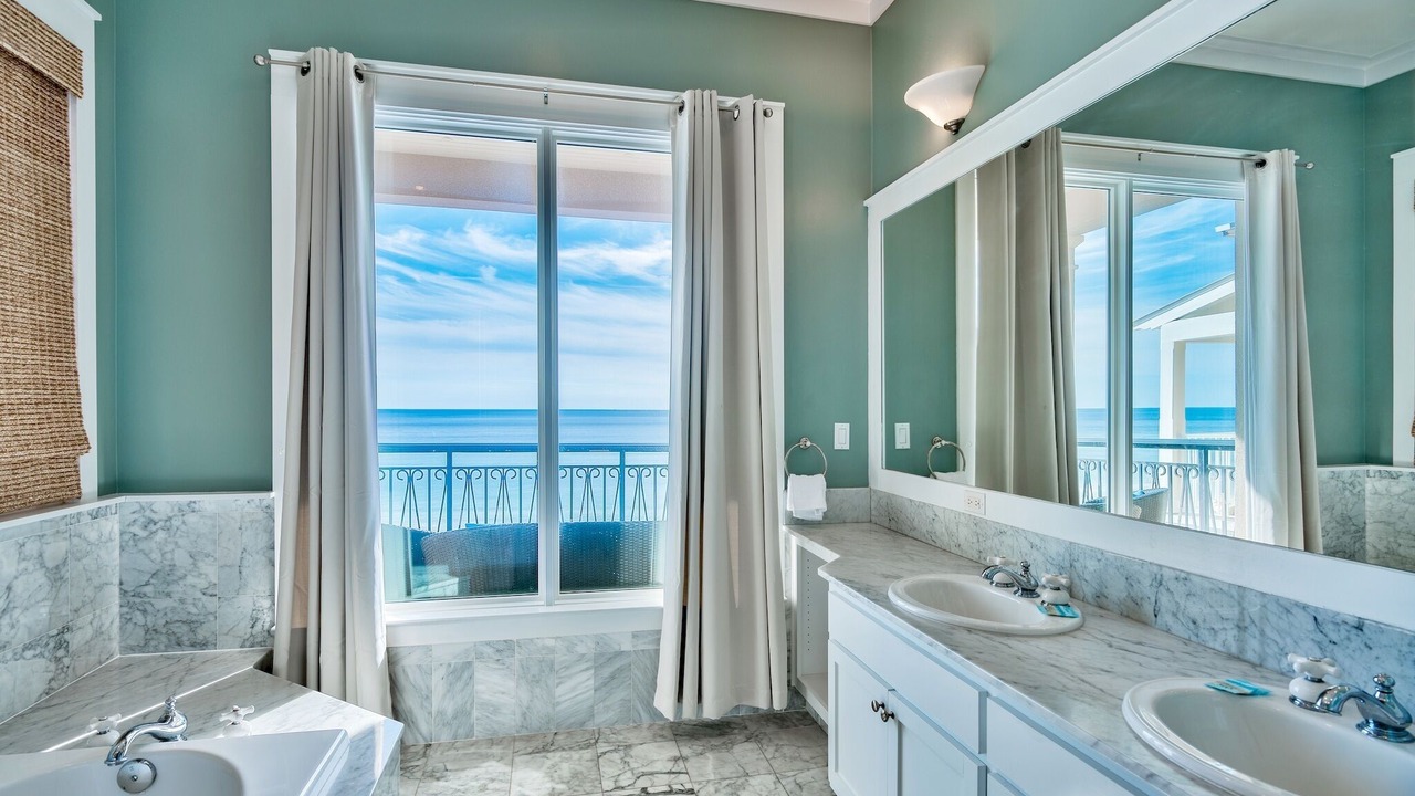 Photo of Bathroom in Delos