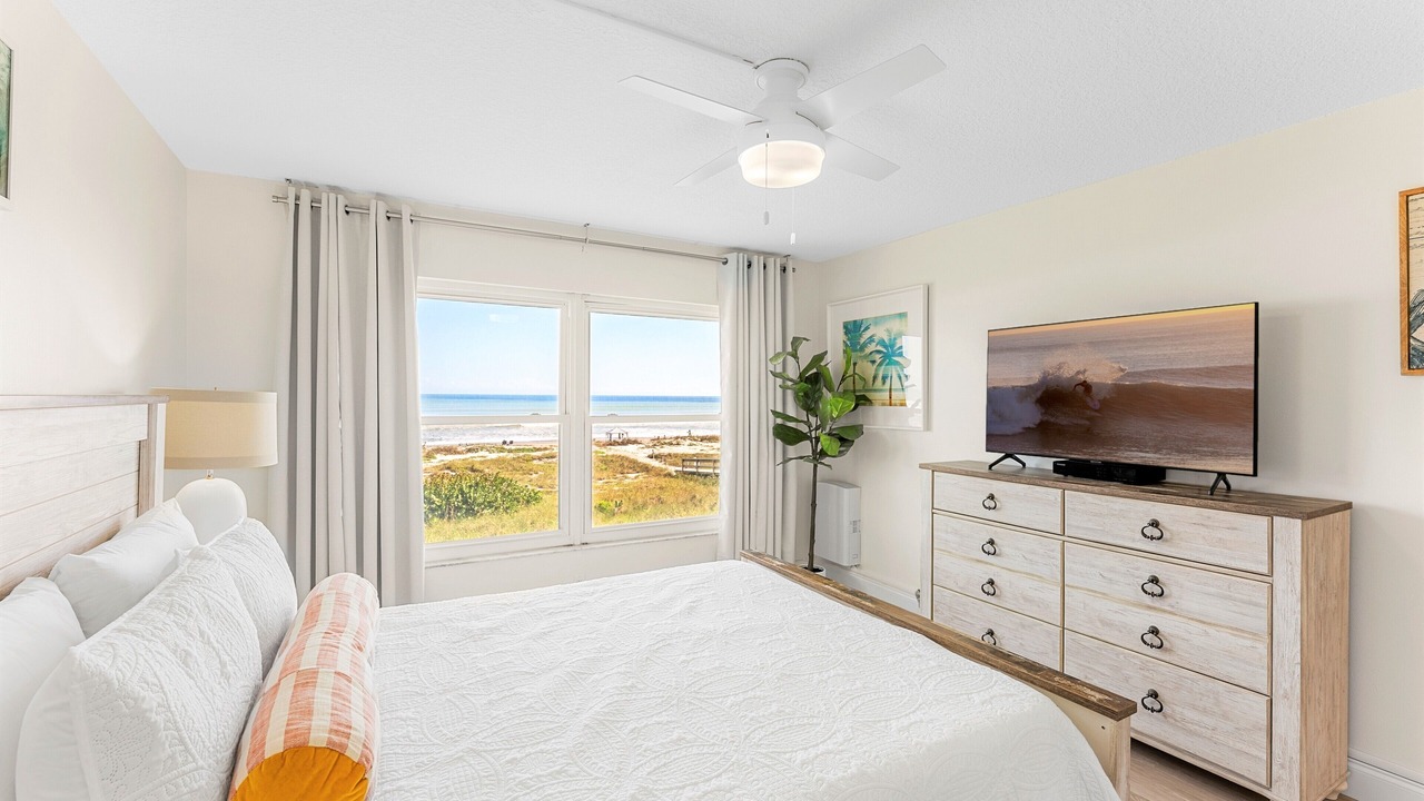 Photo of Bedroom in Cocoa Beach