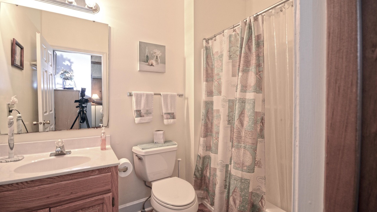 Photo of Bathroom in Caine Woods