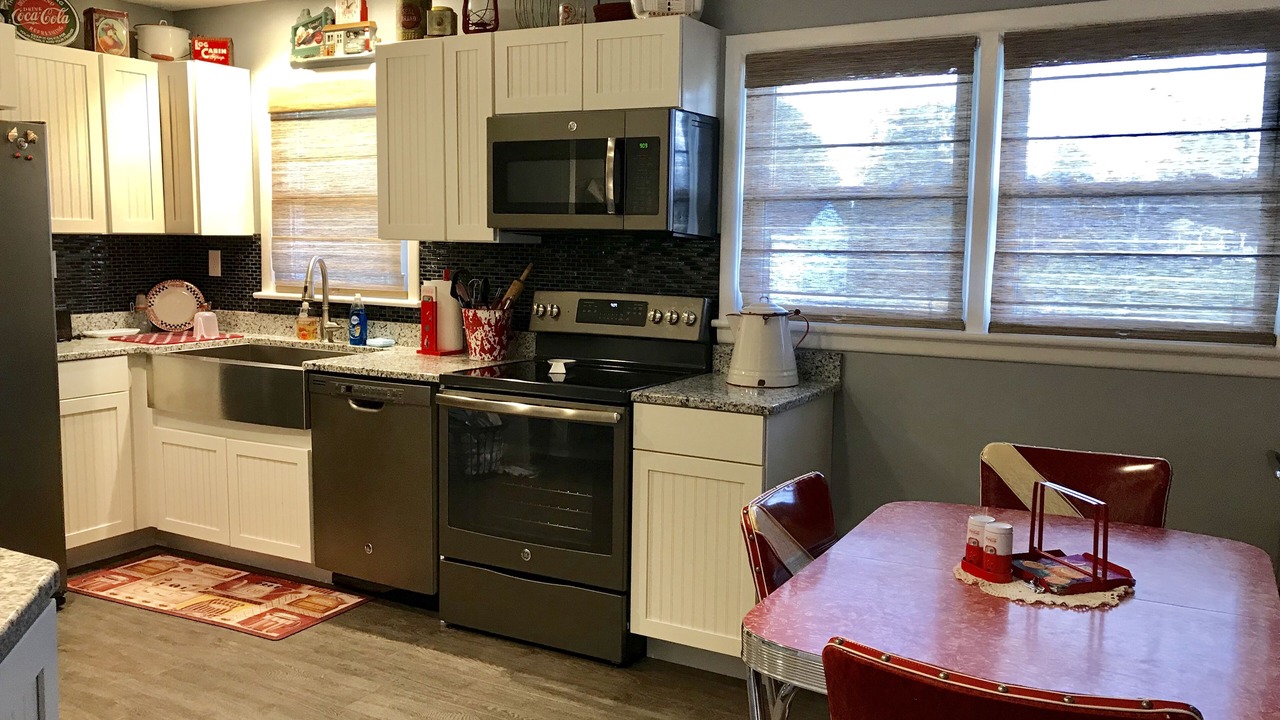Photo of Kitchen in Grottoes