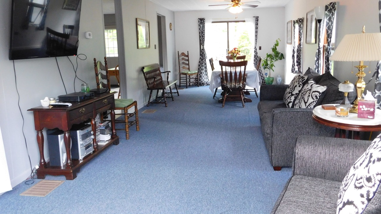 Photo of Livingroom in Clemons
