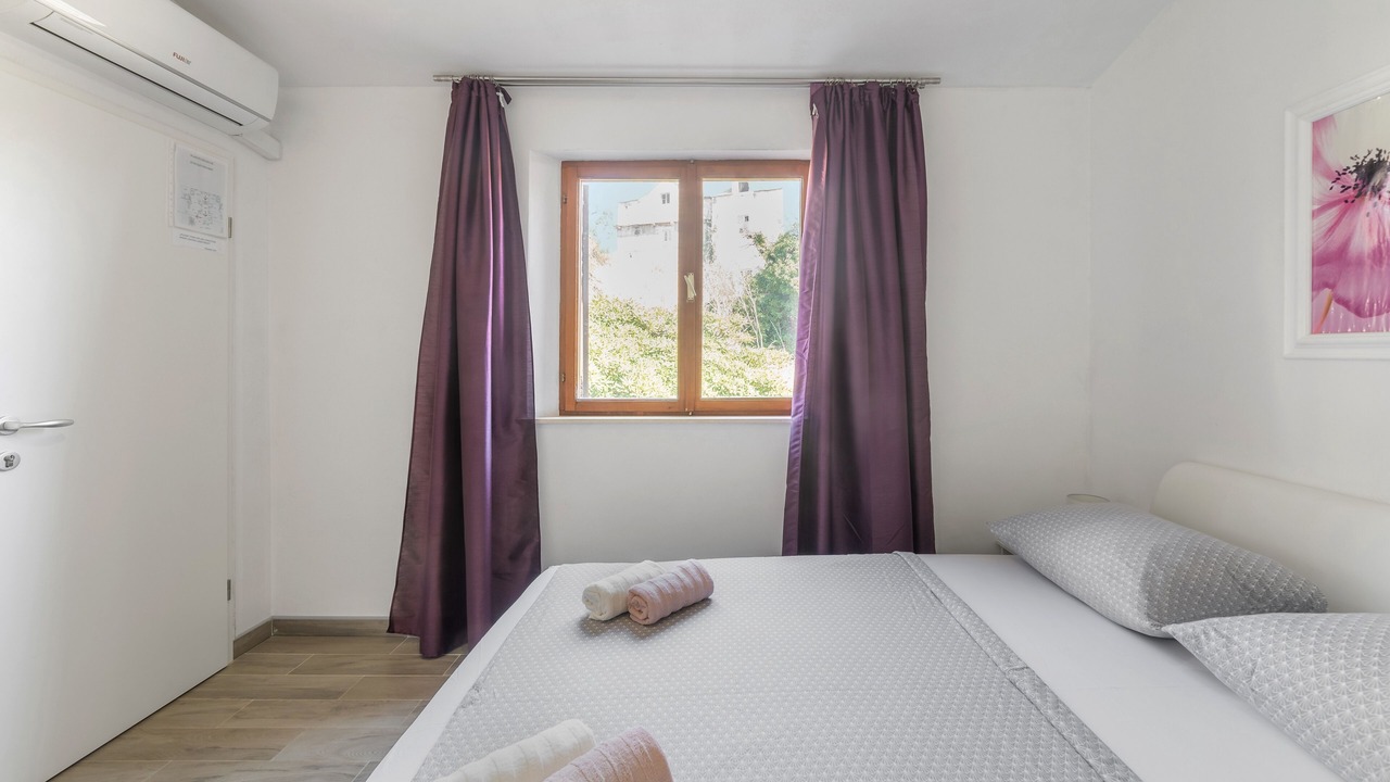 Photo of Bedroom in Sumartin