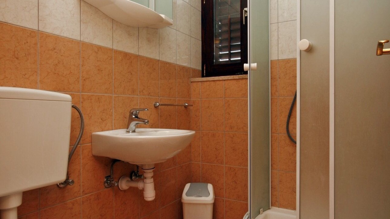 Photo of Bathroom in Duce