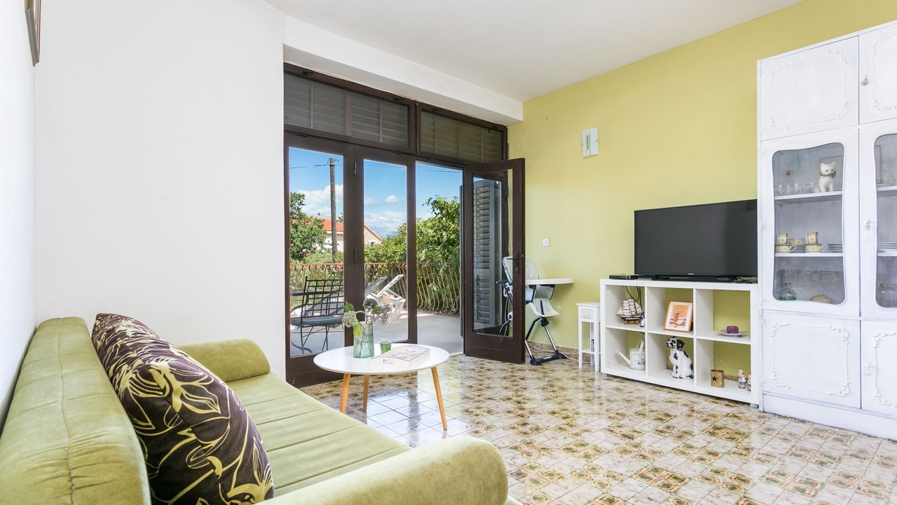 Photo of Livingroom in Mirce