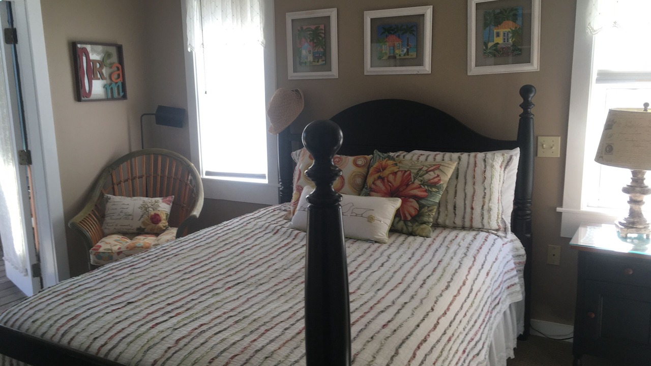 Photo of Bedroom in Steinhatchee