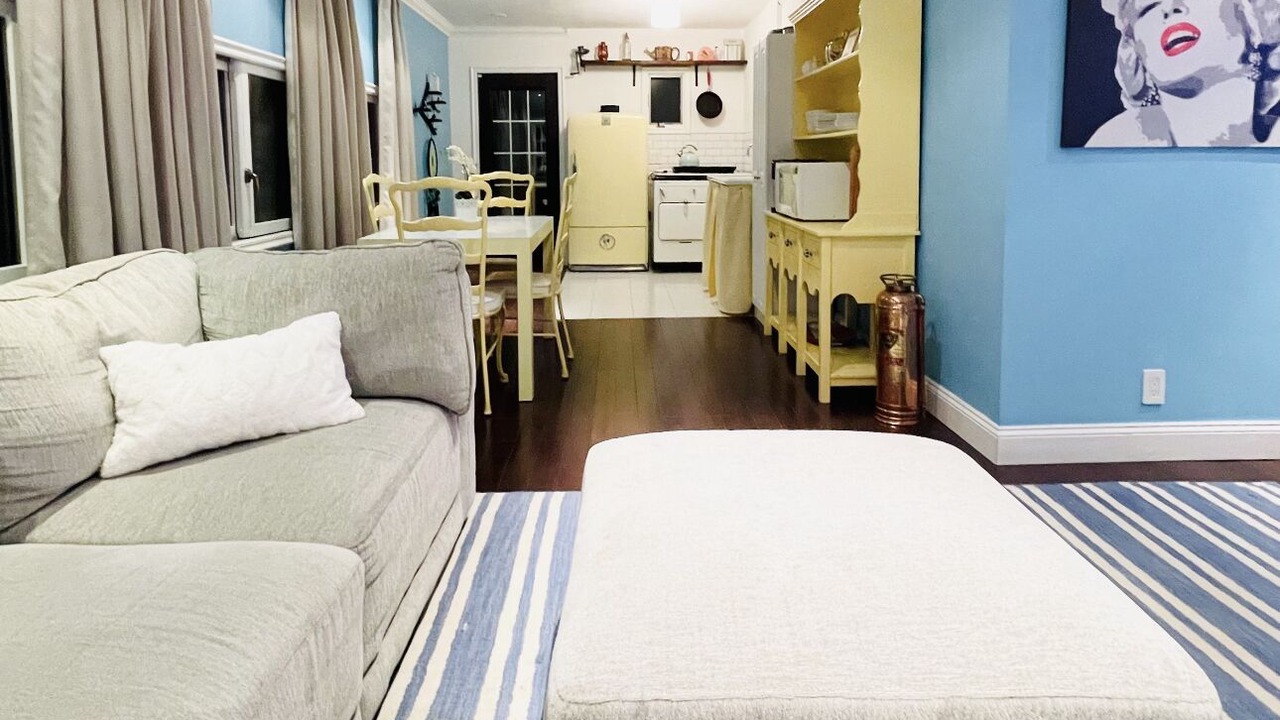 Photo of Livingroom in Baldwin Harbor