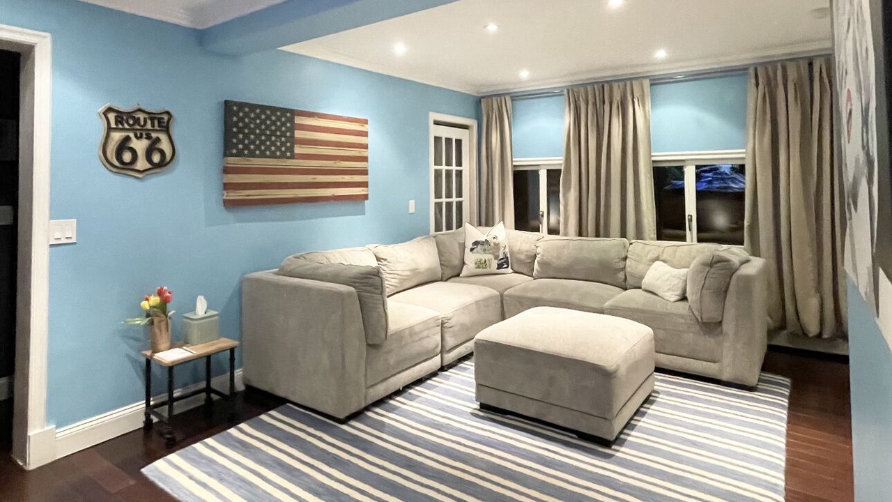 Photo of Livingroom in Baldwin Harbor