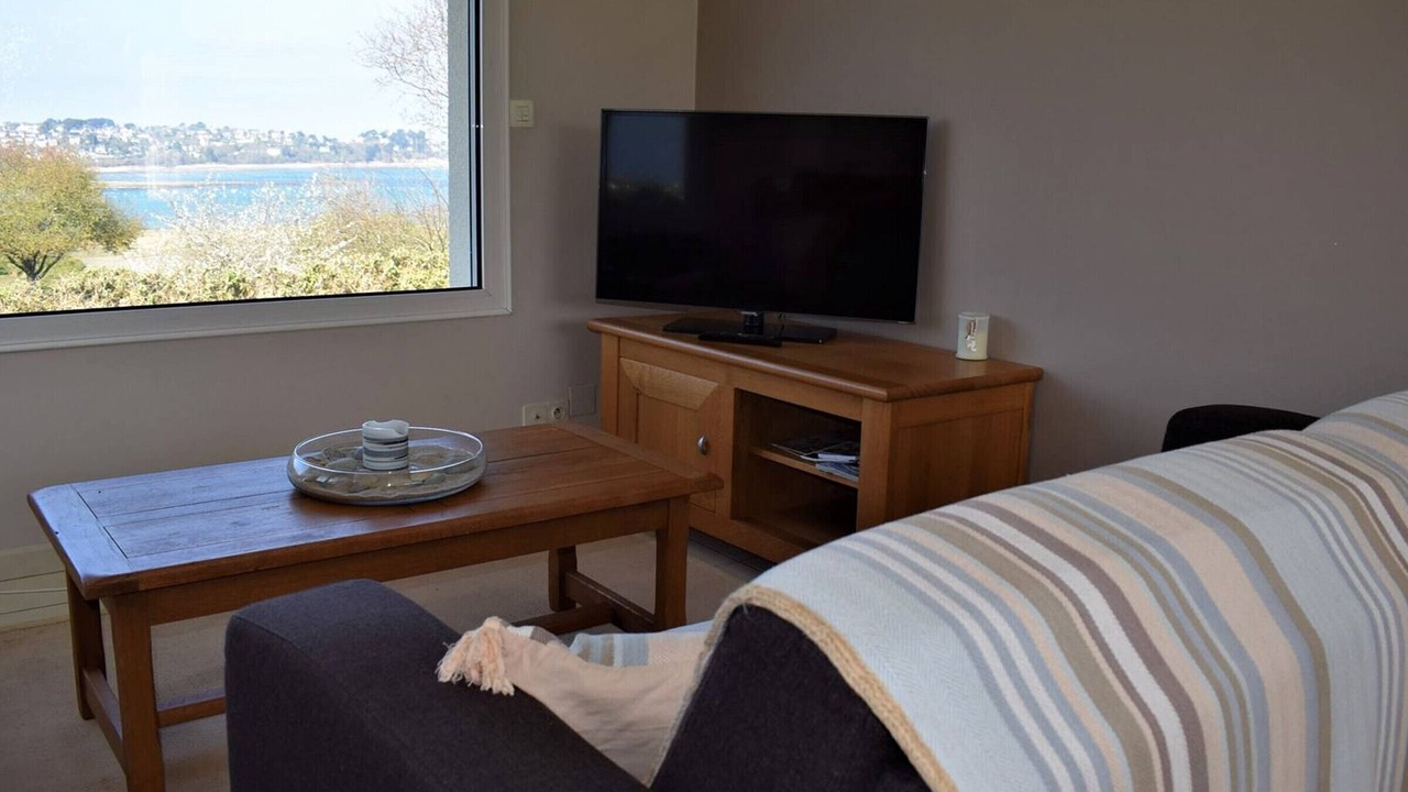 Photo of Bedroom in Louannec