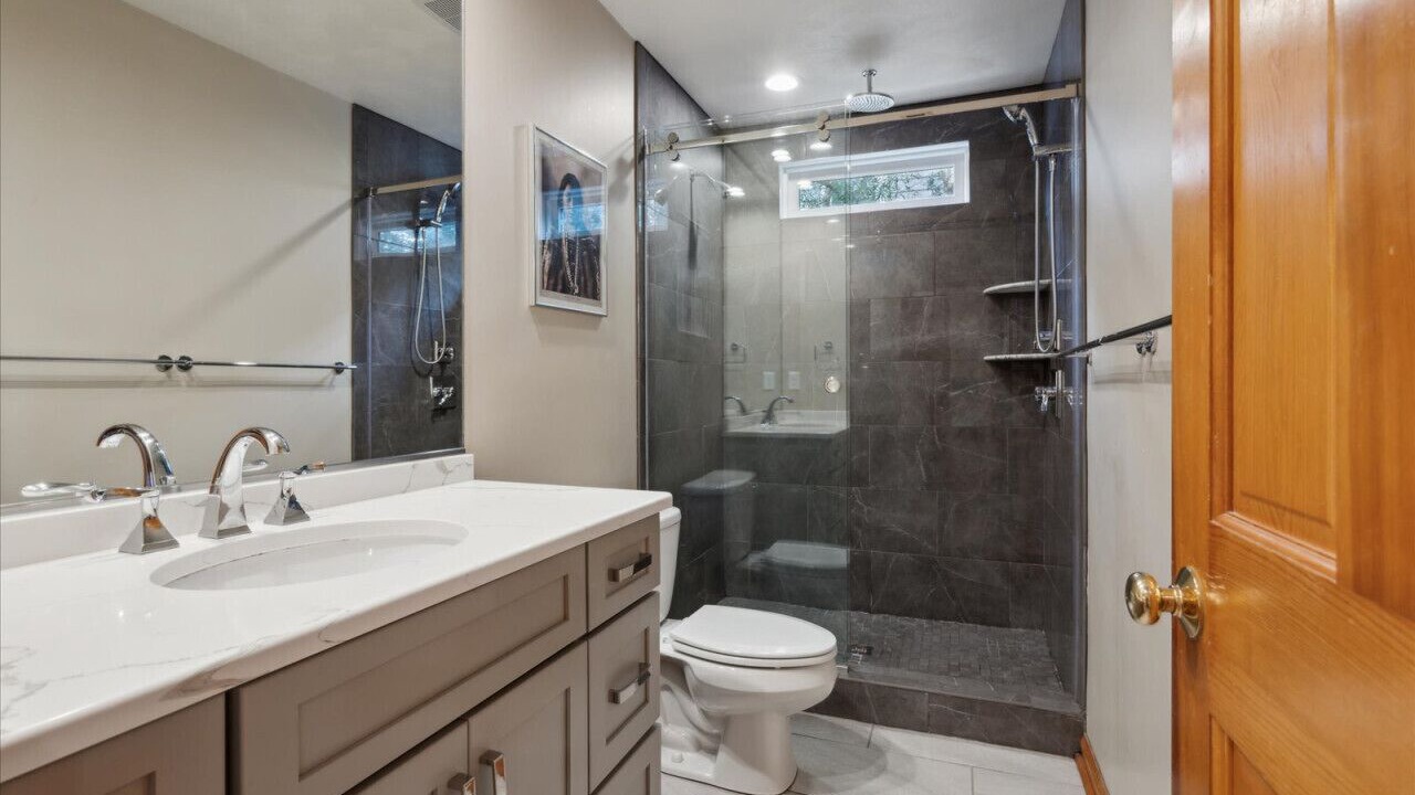 Photo of Bathroom in Croatan Beach