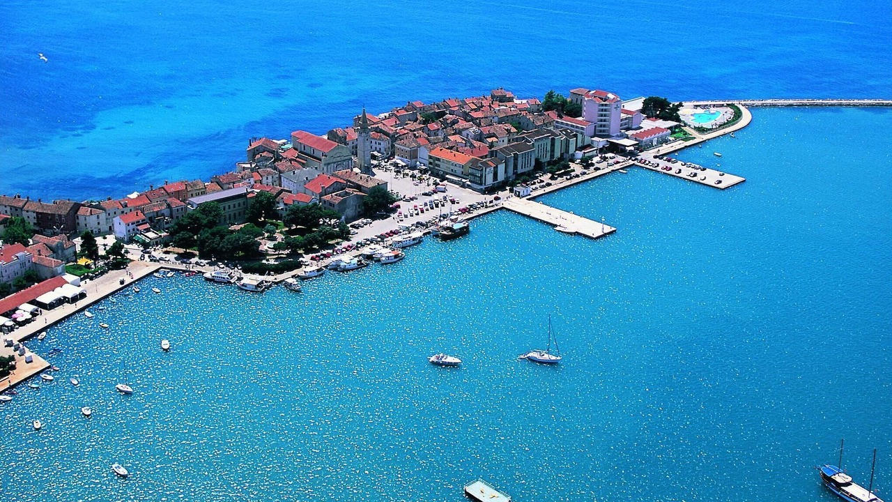 Photo of Others in Kastel