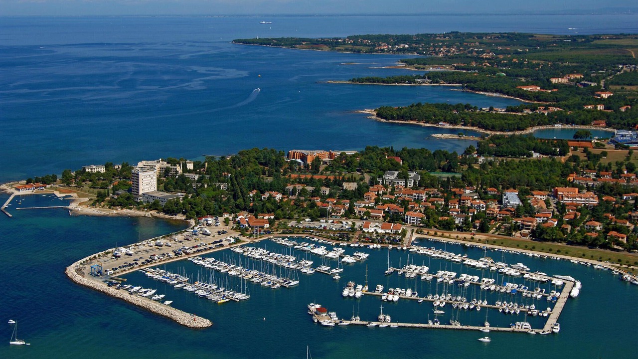 Photo of Others in Kastel