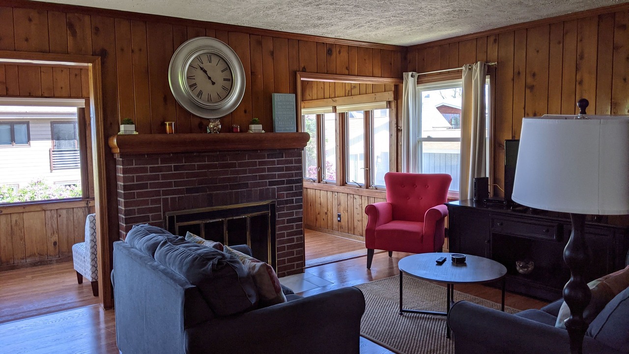 Photo of Livingroom in Michigan City